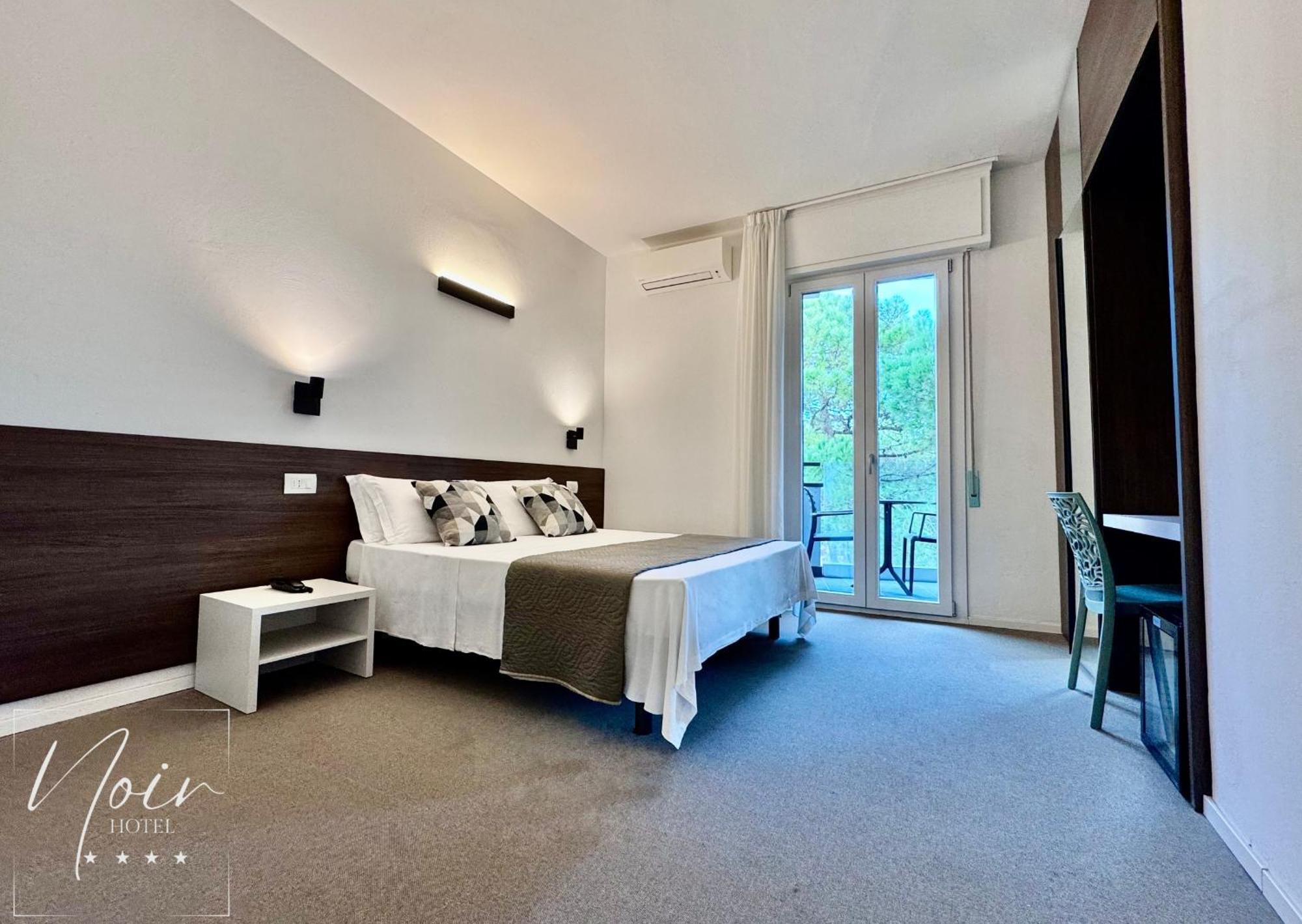 Deluxe Double Room,1647242970:JPEG